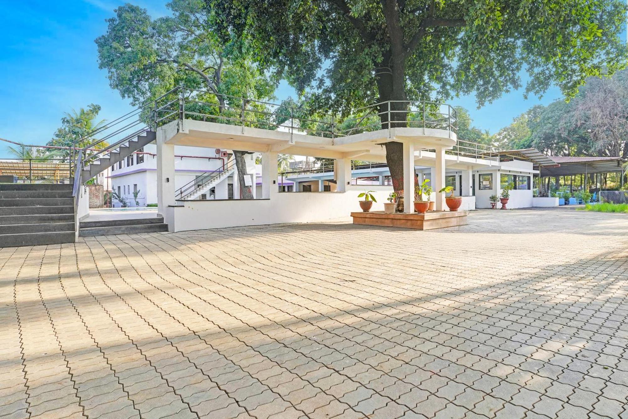 Hotel O Summer House Daman Exterior photo